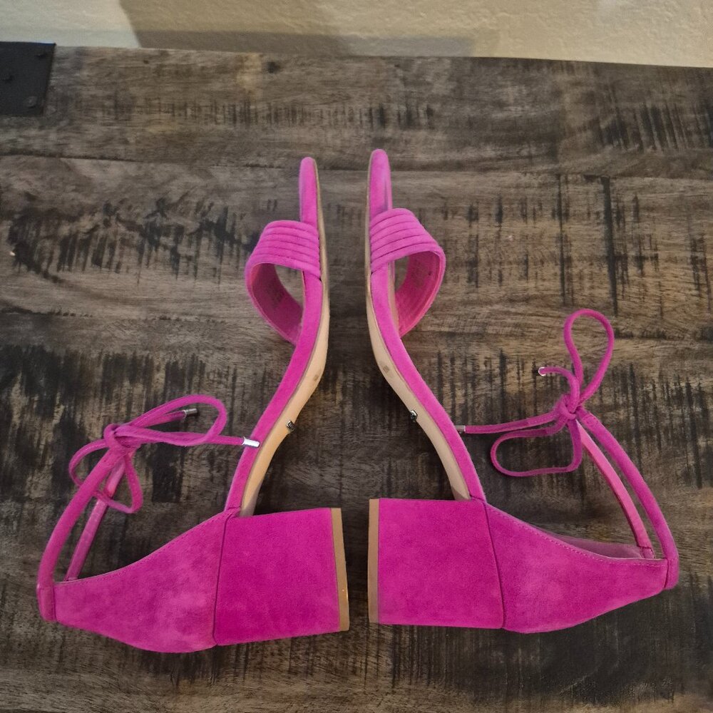 Gianni Bini Fuchsia Rhiaann Suede Block Heels